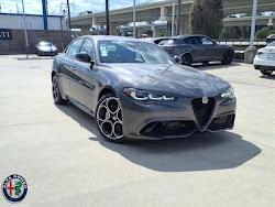 2025 Alfa Romeo Giulia Base