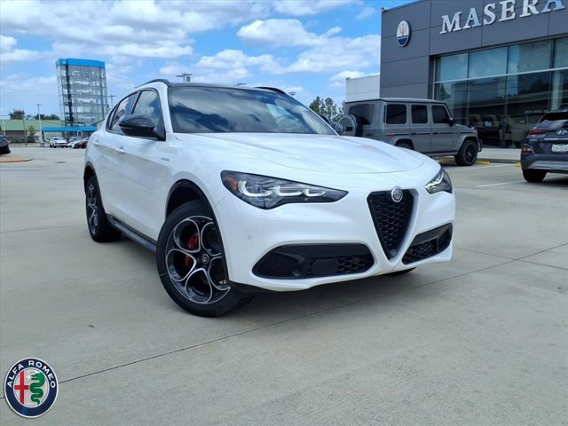 2025 Alfa Romeo Stelvio 