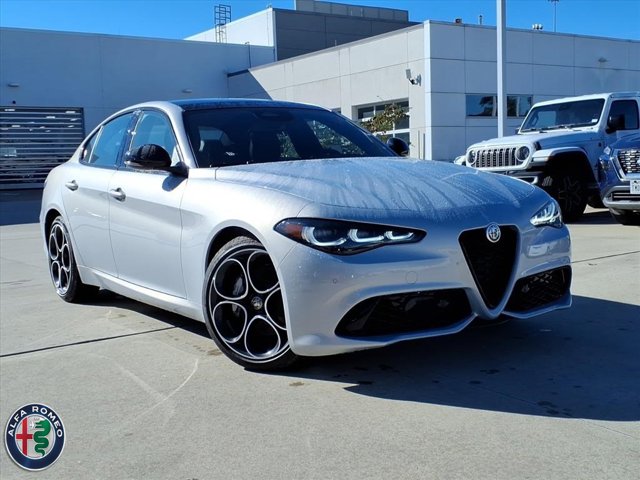 2025 Alfa Romeo Giulia Base